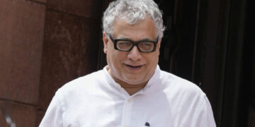 'PM Modi is a teleprompter tycoon, does not speak in Parliament: Derek O'Brien's sharp attack