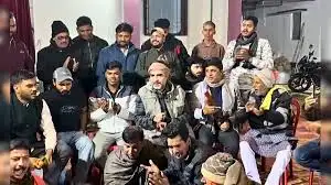 Pankaj Tripathi's desi style: Sung Fagua while dancing in the village, simplicity is robbing hearts
