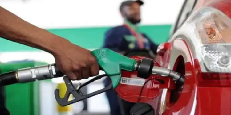 Petrol Diesel Price Today: Fuel prices updated early in the morning, check the latest prices here before filling the tank.