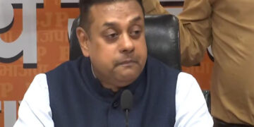 Politics heated up due to 'compromising uncle' statement, Sambit Patra raised questions on Nehru period