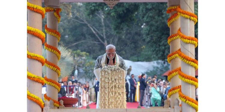 Prime Minister Narendra Modi participated in the prayer meeting in Gandhi Smriti