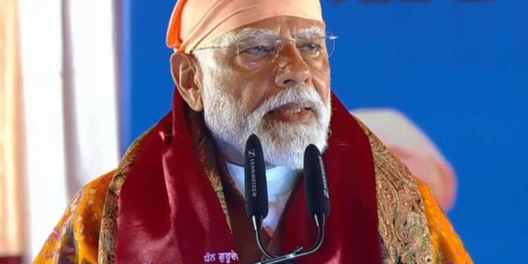 Punjab: Prime Minister Narendra Modi described the Union Budget as unprecedented, said "farmers' income will increase and villages will get strengthened"