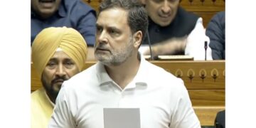 Rahul Gandhi's big statement amid the breach of privilege motion, said, "Will not step back even an inch...will stand with the farmers"