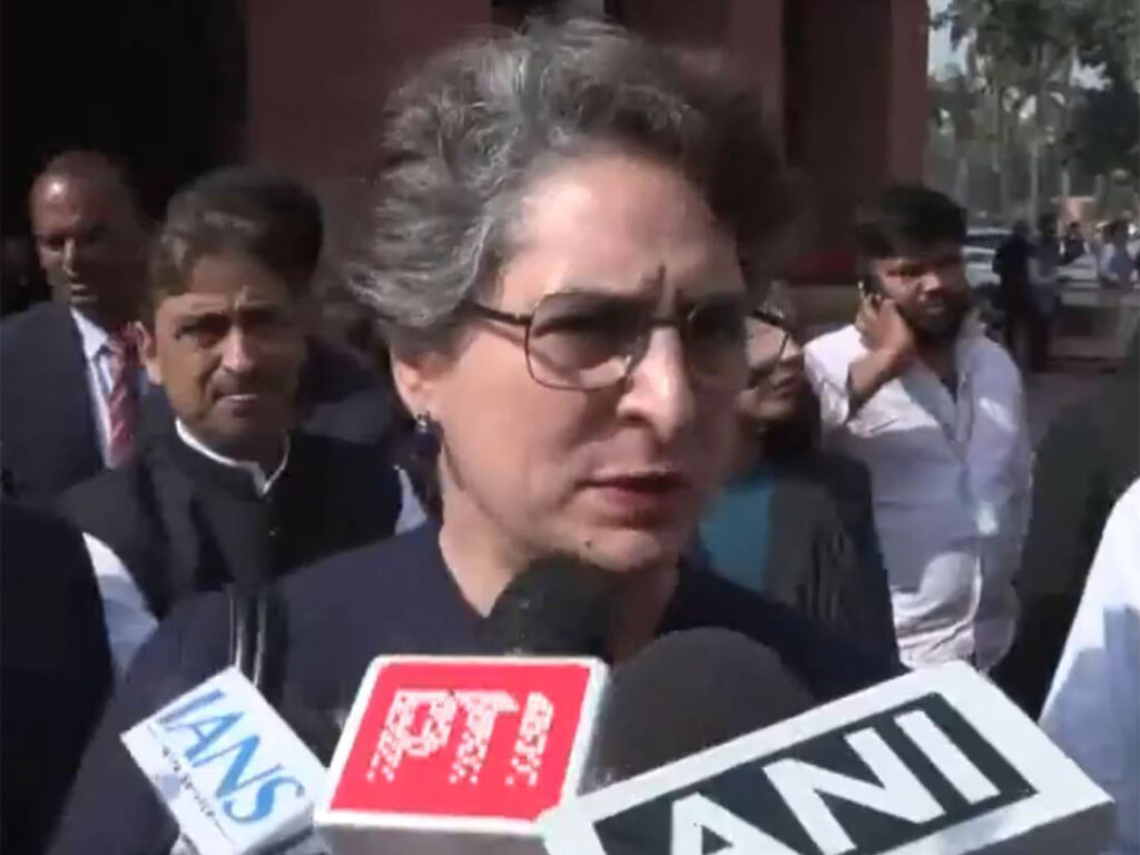 'Rahul was not allowed to speak...this is not democracy', Priyanka Gandhi's sharp attack on Lok Sabha uproar