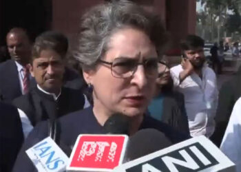 'Rahul was not allowed to speak...this is not democracy', Priyanka Gandhi's sharp attack on Lok Sabha uproar