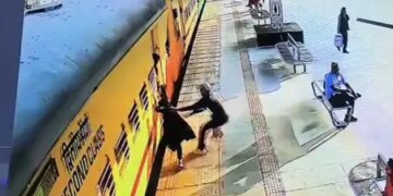 Railway employee saved girl's life at Sihore Junction
