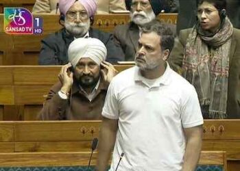 Ruckus in Lok Sabha, 8 MPs suspended for throwing paper at Speaker
