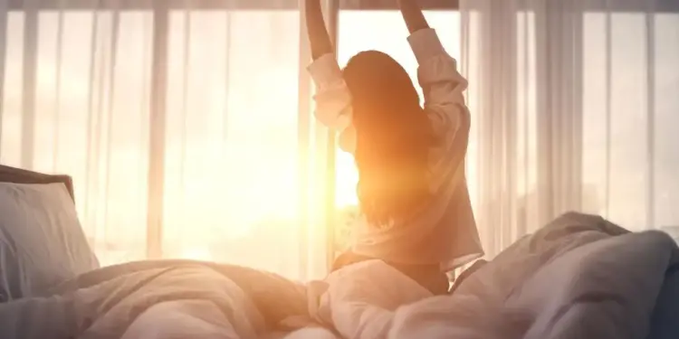 Seeing these 6 objects early in the morning indicates trouble, know the simple solution according to astrology