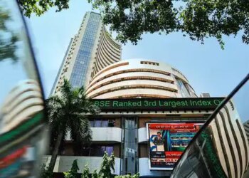 Share Market Update: All-round greenery in the market! Sensex rises 4,200 points after tariff deal