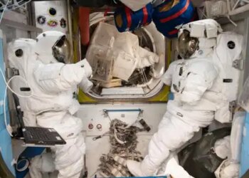 Spacesuit: 'Small spacecraft' that saves the lives of astronauts in space, know its features