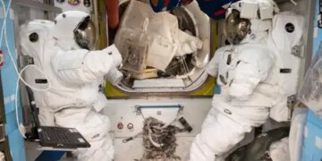 Spacesuit: 'Small spacecraft' that saves the lives of astronauts in space, know its features