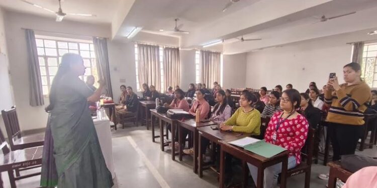Successful organization of 'Reverse Brainstorming Challenge' in Kanodia PG Women's College