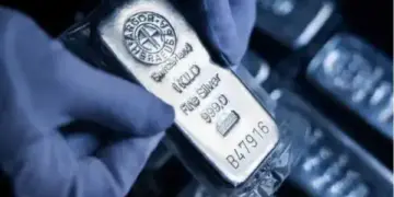 The price of silver has skyrocketed! Reached from 4.20 lakh to 2.50 lakh/kg, know what is the opinion of experts for the coming days.