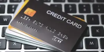 Those taking a credit card for the first time should remember these 4 things, otherwise the credit score may get spoiled.