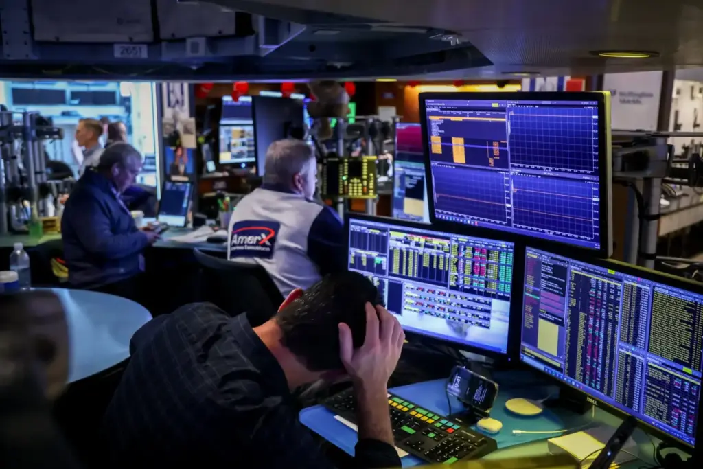 Trump's big decision! Dow Jones down 800 points, Dalal Street also in trouble due to 15% global tariff on Wall Street