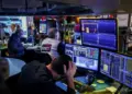 Trump's big decision! Dow Jones down 800 points, Dalal Street also in trouble due to 15% global tariff on Wall Street