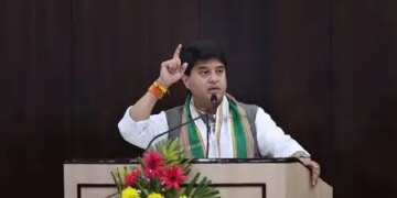 Union Minister Jyotiraditya Scindia will address the Gramin Dak Sammelan in Ujjain.
