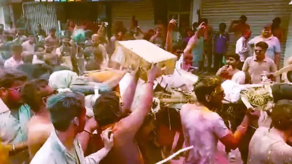Unique Holi of Bhilwara: Dead body of a living youth and after that celebration of new life, know everything about the tradition