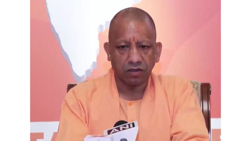Uttar Pradesh Chief Minister Yogi Adityanath gave information, signed investment proposals worth Rs 1 lakh crore in Singapore.