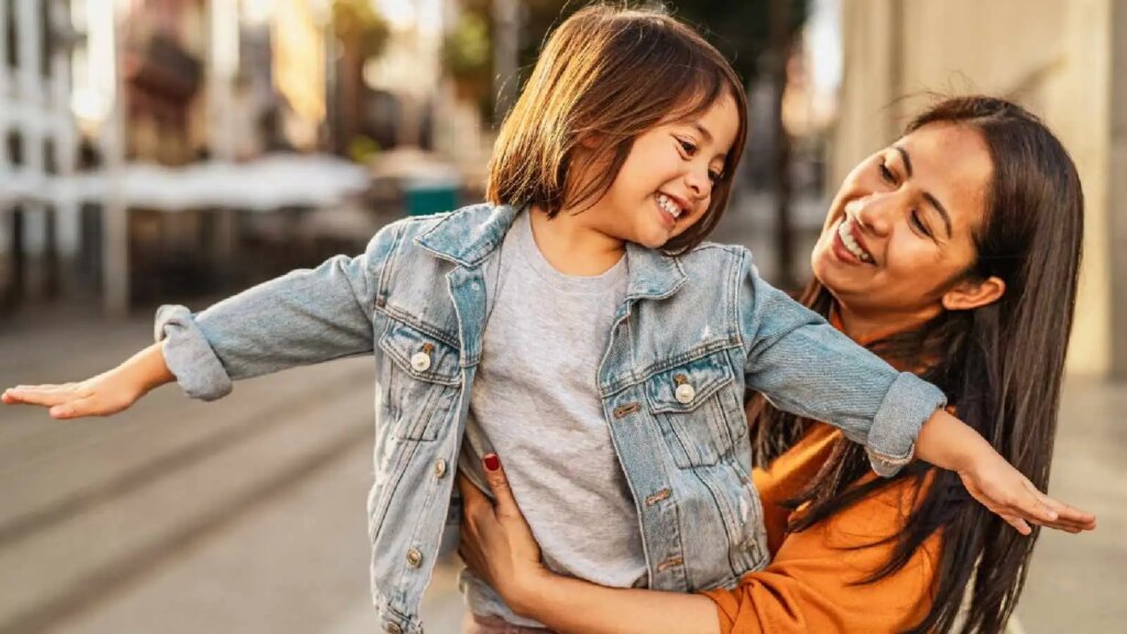 What is positive parenting? Know the ways that make children confident and smart
