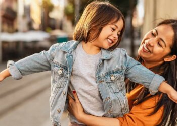 What is positive parenting? Know the ways that make children confident and smart