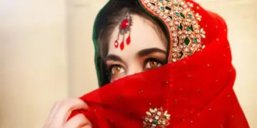23 year old bride gave such threat, minor got scared… took her to temple, got vermillion filled in her hair and got married
