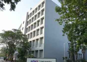Adani University and IIT Mandi sign 5-year agreement, research and academic cooperation will get a boost