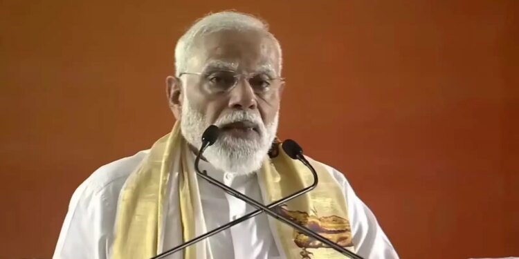 Amidst the Middle East war, PM Modi gave a big statement, said- India can take care of the world's energy, Congress is spreading rumours.