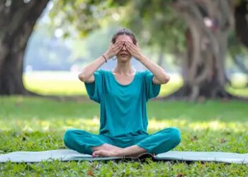 Amidst the increasing screen time, the wonder of 'humming be breathing', get mental peace and energy from Bhramari Pranayam.