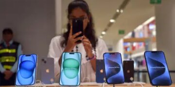 Apple increased production in India by 53 percent, share in global iPhone production increased by more than a quarter