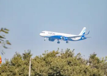 Aviation stocks fell due to surge in crude oil, SpiceJet slipped more than 6.5 percent