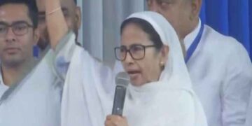 'BJP is a party of goons and thieves, our only aim is to oust them from Bengal'- Mamata Banerjee