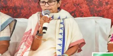 बंगाल: सीएम ममता बनर्जी ने संथाल सम्मेलन स्थल पर राष्ट्रपति की टिप्पणी को लेकर भाजपा पर निशाना साधा