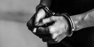 Big action by Delhi Police, two arrested with 199 bottles of illicit liquor