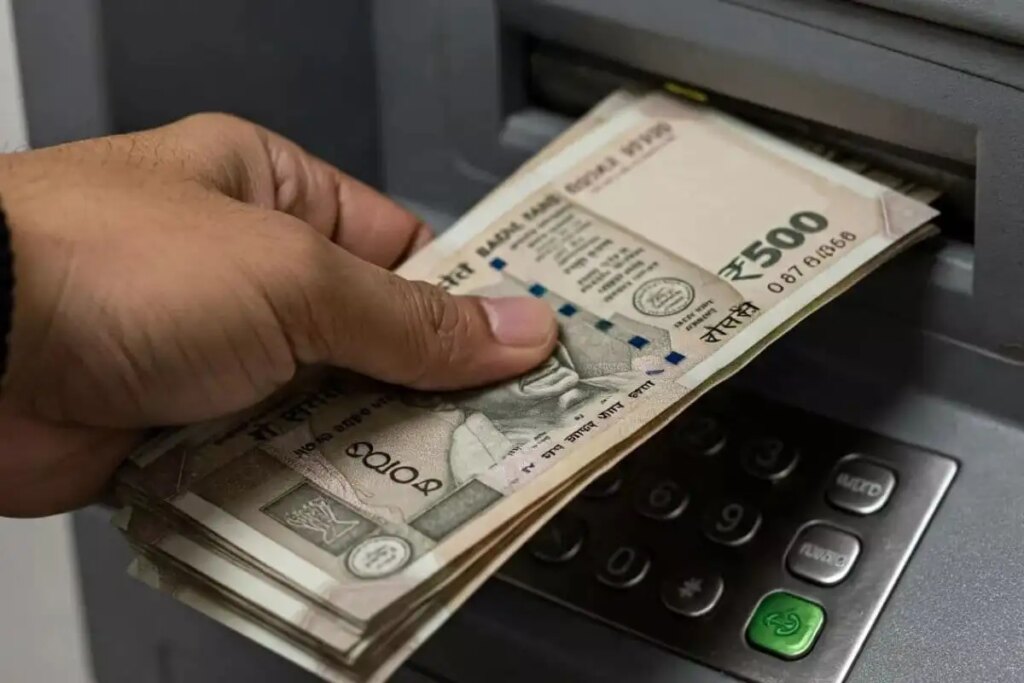 Big change in ATM withdrawal rules from April 1, will have direct impact on your pocket, know the new rules