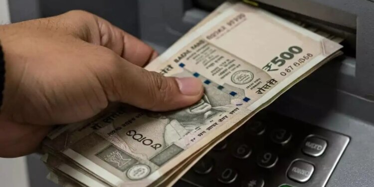 Big change in ATM withdrawal rules from April 1, will have direct impact on your pocket, know the new rules