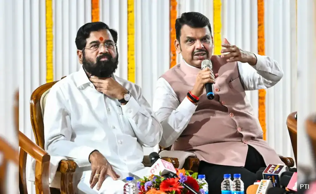 Big game late night in Maharashtra politics! What was cooked in the secret meeting of Shinde-Fadnavis, what issue was discussed for hours