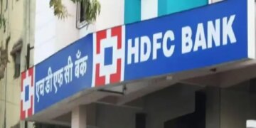 Big news for bank customers: Lockers will become expensive in HDFC Bank from April 1 and ATM-UPI rules will change, know the complete update.