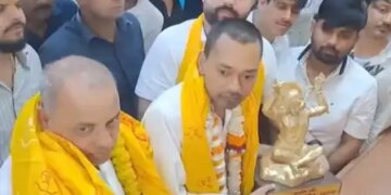 बिहार: जदयू की सदस्यता ग्रहण करने के बाद महावीर मंदिर पहुंचे निशांत, मजार जाकर भी मांगी दुआ