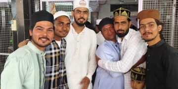 Celebrated the festival of Eid ul Fitr cordially: Even in appearance, prayed for peace in the country