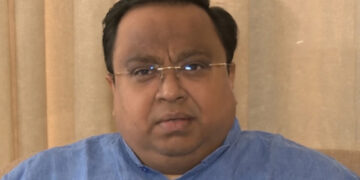 Central government will suffer loss of Rs 4 lakh crore due to cut in excise duty: Sasmit Patra