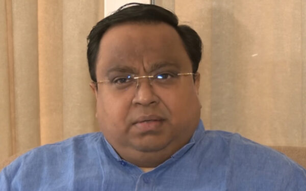 Central government will suffer loss of Rs 4 lakh crore due to cut in excise duty: Sasmit Patra