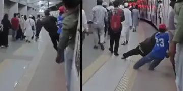 Chapari's stunt video viral in Mumbai local, users said - 'RPF use stick, we are together'