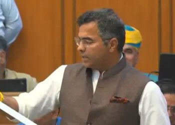 Clash over 'Sheesh Mahal' in Delhi Assembly, Pravesh Verma presented long list of luxury items