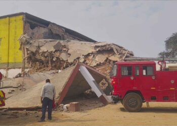 Cold storage wall collapsed in Prayagraj, 5 dead, many laborers buried; PM Modi announced compensation