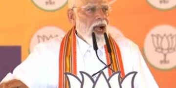 'Congress is putting the lives of 1 crore Indians in danger for politics' - PM Modi lashed out at Palakkad rally