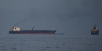'Dark mode on and as soon as night falls...' Indian captain crossed Hormuz by becoming invisible in the sea, oil ship reached Mumbai safely