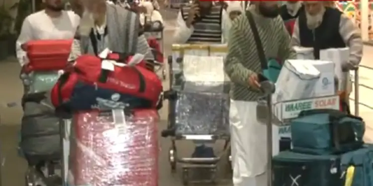 Dubai Flight Update: Flight from Dubai to Ahmedabad reached safely, big relief to Indians trapped in the midst of war.