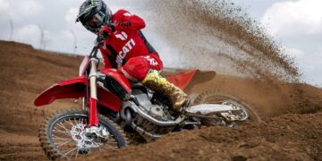 Ducati Desmo450 MX (2)
