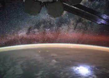 Earth's unique 'airglow' visible from space, know what scientists say